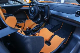 Foto 64 di 83: McLaren Senna LM “Papaya Orange with 727 kms”