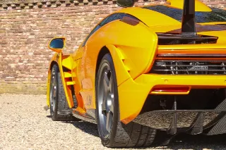 Foto 66 di 83: McLaren Senna LM “Papaya Orange with 727 kms”