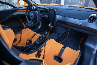 Foto 67 di 83: McLaren Senna LM “Papaya Orange with 727 kms”