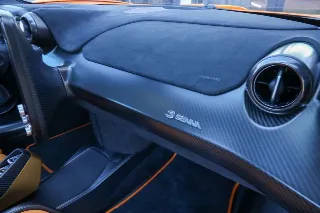 Foto 75 di 83: McLaren Senna LM “Papaya Orange with 727 kms”