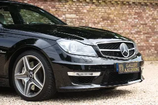 Foto 19 di 76: Mercedes-Benz C 63 AMG Designo Porcelain Interior “Less than 21.000 kms”