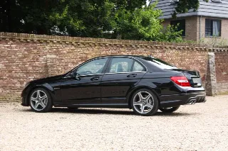 Foto 48 di 76: Mercedes-Benz C 63 AMG Designo Porcelain Interior “Less than 21.000 kms”