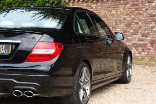 Foto 52 di 76: Mercedes-Benz C 63 AMG Designo Porcelain Interior “Less than 21.000 kms”