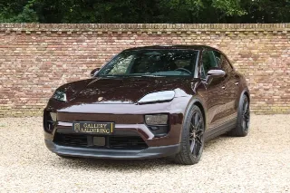 Foto 109 di 128: Porsche Macan 4S “Copper Ruby Metallic” PRICE INCL. VAT!