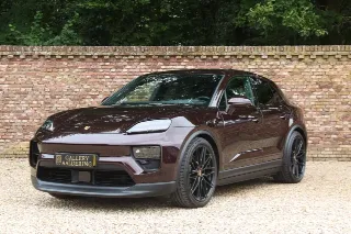 Foto 111 di 128: Porsche Macan 4S “Copper Ruby Metallic” PRICE INCL. VAT!