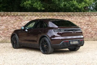 Foto 2 di 128: Porsche Macan 4S “Copper Ruby Metallic” PRICE INCL. VAT!