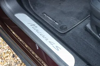Foto 35 di 128: Porsche Macan 4S “Copper Ruby Metallic” PRICE INCL. VAT!