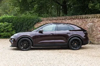 Foto 40 di 128: Porsche Macan 4S “Copper Ruby Metallic” PRICE INCL. VAT!