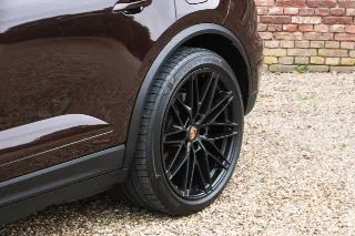 Foto 47 di 128: Porsche Macan 4S “Copper Ruby Metallic” PRICE INCL. VAT!