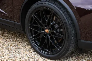 Foto 63 di 128: Porsche Macan 4S “Copper Ruby Metallic” PRICE INCL. VAT!