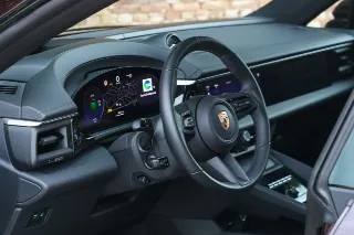 Foto 64 di 128: Porsche Macan 4S “Copper Ruby Metallic” PRICE INCL. VAT!