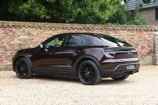 Foto 70 di 128: Porsche Macan 4S “Copper Ruby Metallic” PRICE INCL. VAT!