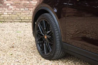 Foto 74 di 128: Porsche Macan 4S “Copper Ruby Metallic” PRICE INCL. VAT!