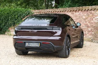 Foto 80 di 128: Porsche Macan 4S “Copper Ruby Metallic” PRICE INCL. VAT!