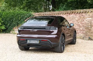 Foto 83 di 128: Porsche Macan 4S “Copper Ruby Metallic” PRICE INCL. VAT!