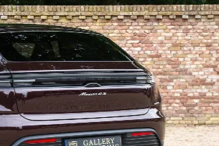 Foto 90 di 128: Porsche Macan 4S “Copper Ruby Metallic” PRICE INCL. VAT!