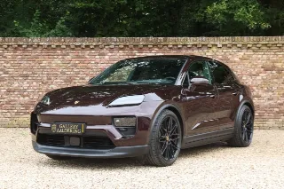 Foto 92 di 128: Porsche Macan 4S “Copper Ruby Metallic” PRICE INCL. VAT!