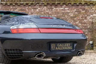 Foto 62 di 104: Porsche 996 3.6 Carrera 4S Cabriolet with hardtop “Less than 35.000 kms”