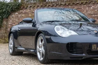 Foto 79 di 104: Porsche 996 3.6 Carrera 4S Cabriolet with hardtop “Less than 35.000 kms”