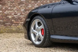 Foto 89 di 104: Porsche 996 3.6 Carrera 4S Cabriolet with hardtop “Less than 35.000 kms”