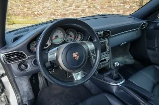 Foto 33 di 89: Porsche 997 Carrera S 3.8 Coupé “Six-speed manual gearbox”