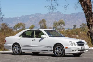 Foto 18 di 24: 2001 Mercedes Benz E430