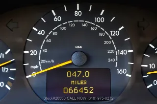 Foto 23 di 24: 2001 Mercedes Benz E430