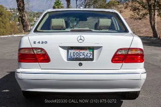 Foto 8 di 24: 2001 Mercedes Benz E430