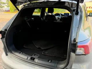 Foto 16 di 24: FORD Kuga