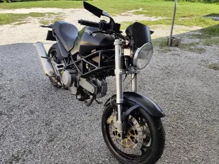 Foto 2 di 8: Ducati Monster 620 Dark | 2003 | Route 66 Auctions