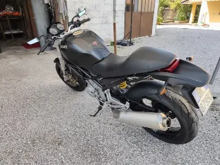 Foto 5 di 8: Ducati Monster 620 Dark | 2003 | Route 66 Auctions