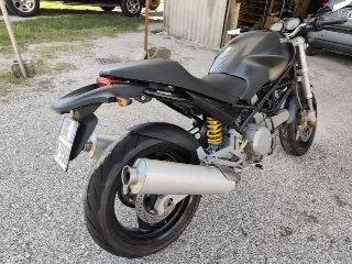 Foto 6 di 8: Ducati Monster 620 Dark | 2003 | Route 66 Auctions