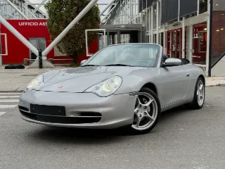 Foto 2 di 6: Porsche 996 Carrera 4 | 2003