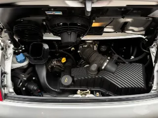 Foto 3 di 6: Porsche 996 Carrera 4 | 2003