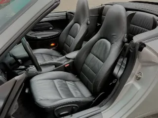 Foto 5 di 6: Porsche 996 Carrera 4 | 2003