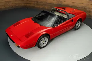 Foto 5 di 10: FERRARI 308