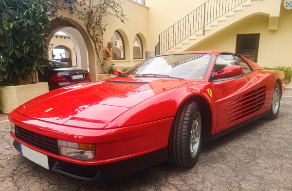 FERRARI TESTAROSSA coupe    