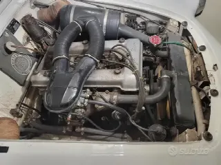 Foto 3 di 6: ALFA ROMEO Giulia spider 1.6    