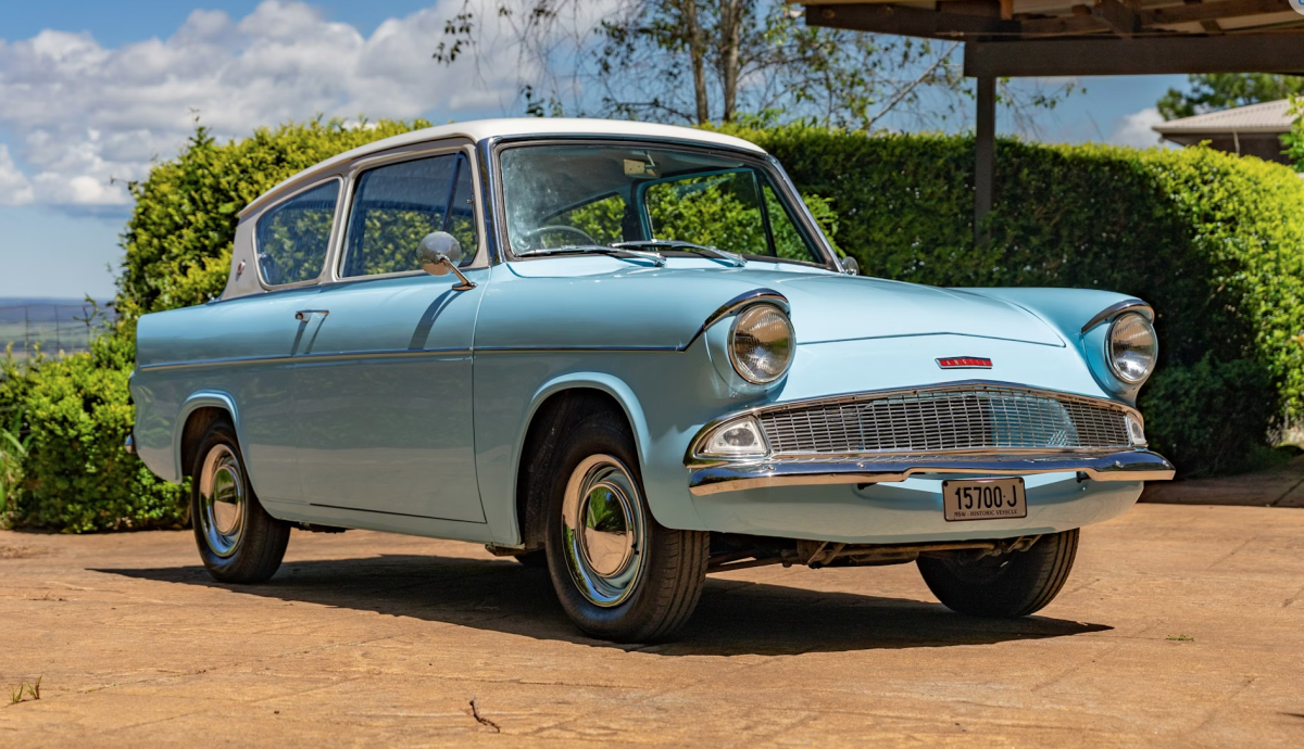 FORD Anglia   DeLuxe