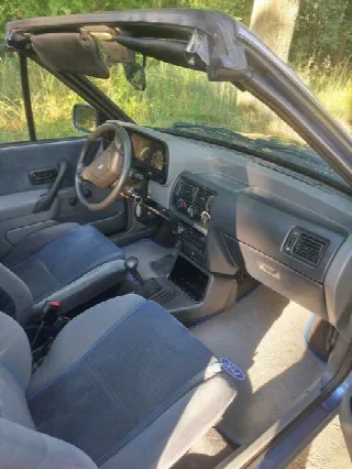 Photo 3 sur 8: FORD Escort