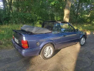 Photo 7 sur 8: FORD Escort