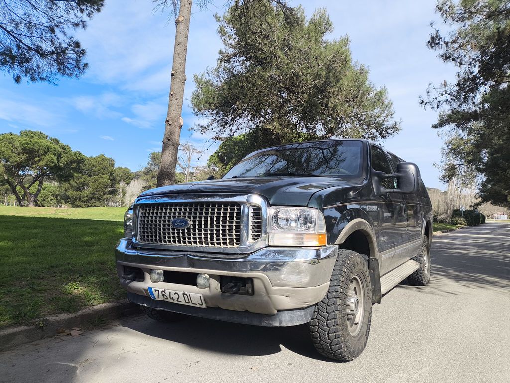 FORD Excursion