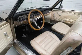 Foto 2 di 10: FORD Mustang