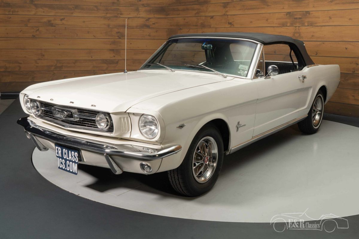 FORD Mustang Cabriolet 