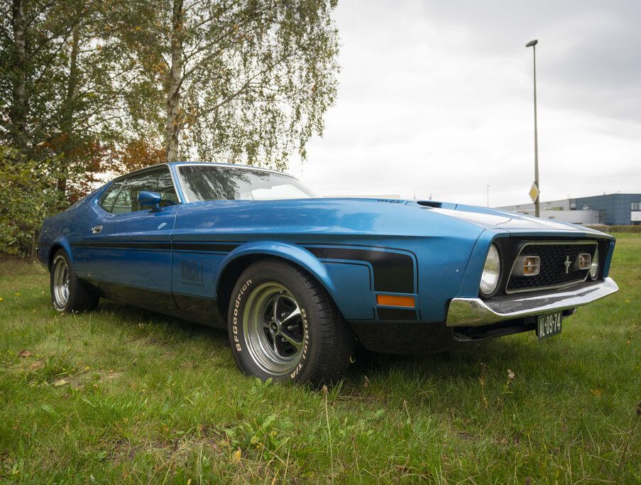 FORD Mustang