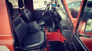 Foto 3 di 7: LAND ROVER Defender(1984-) 90 COUNTY  