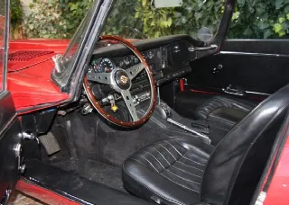 Foto 2 di 5: JAGUAR E-Type SI (1961-1968) 2+2  