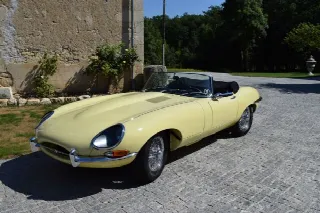 Foto 2 di 26: JAGUAR E-Type SI (1961-1968) 4.2 