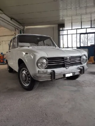 Foto 6 di 19: ALFA ROMEO Giulia 1300 TI 