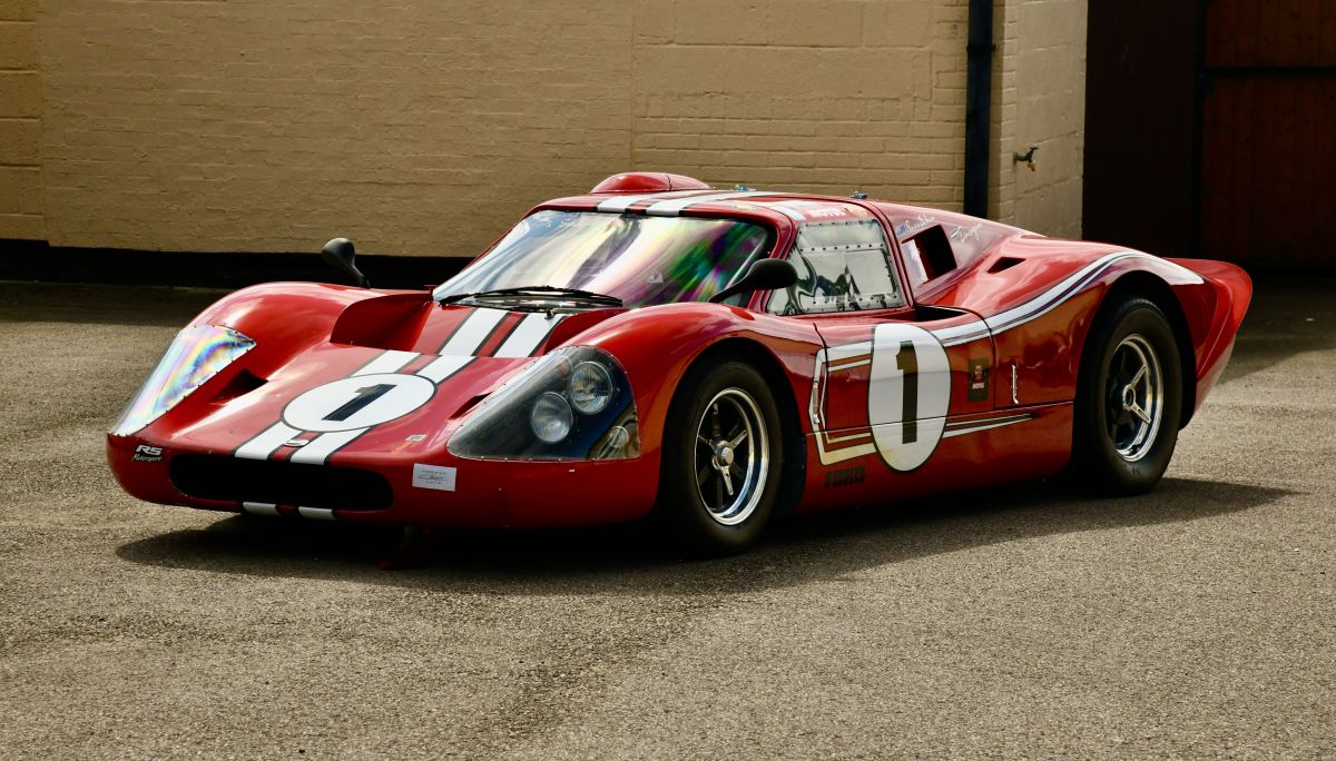 FORD GT Race Car 